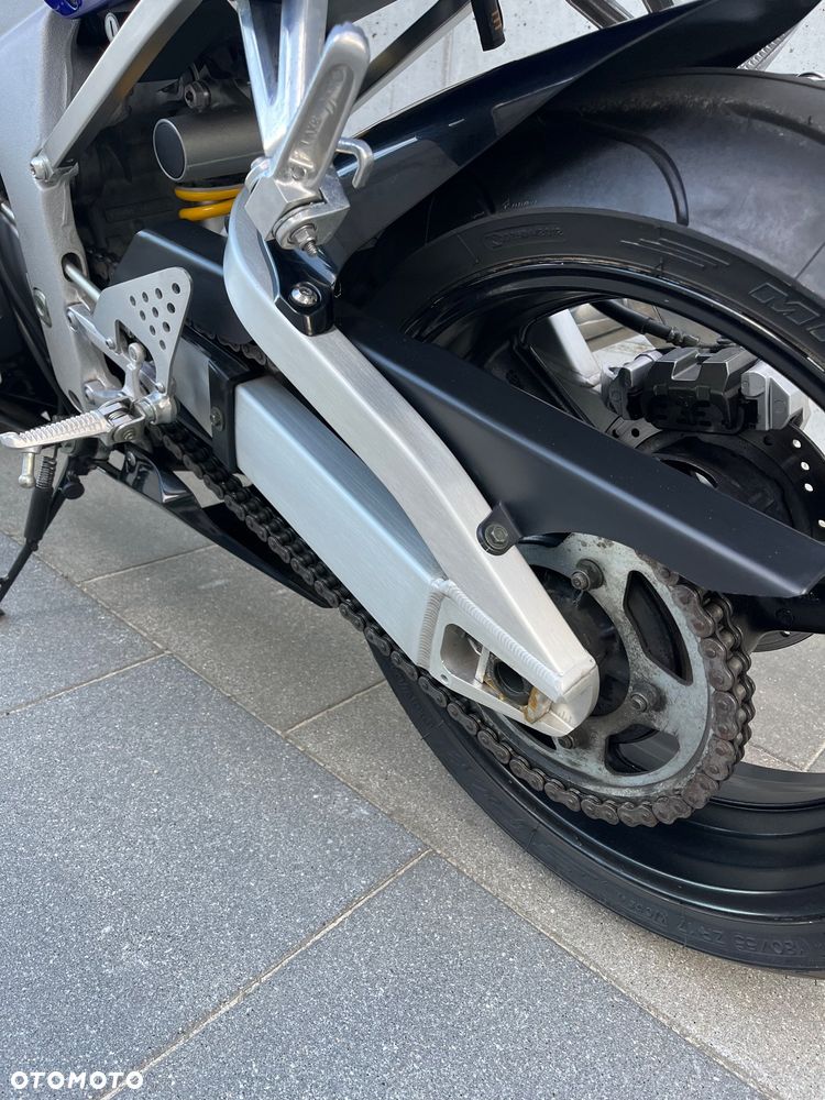 Yamaha R6 - 17