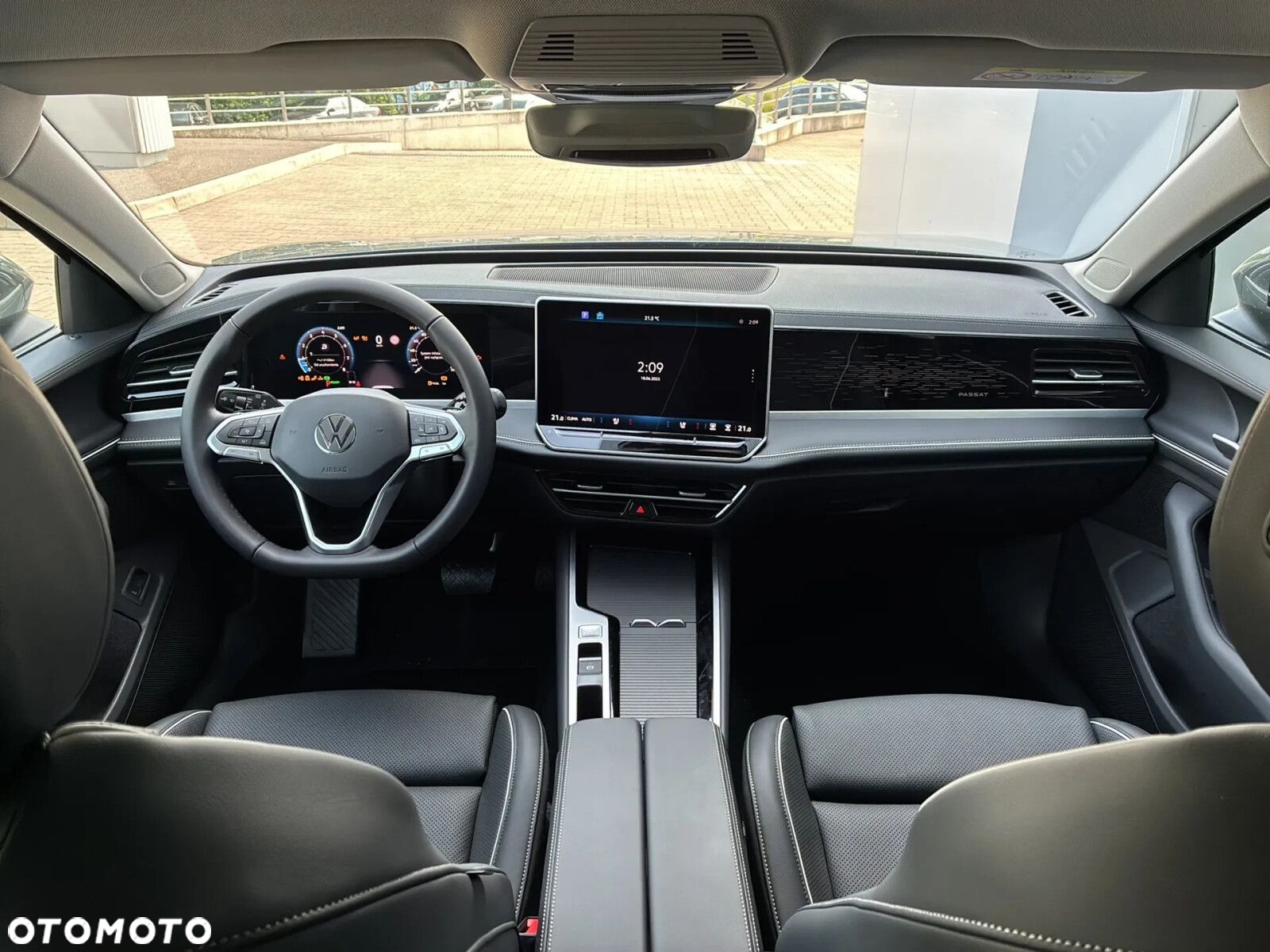 Volkswagen Passat - 4