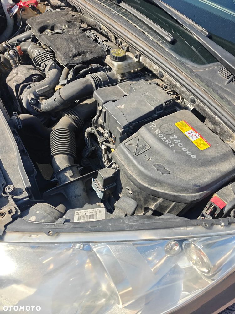 Peugeot 308 1.6 e-HDi Active S&S - 20