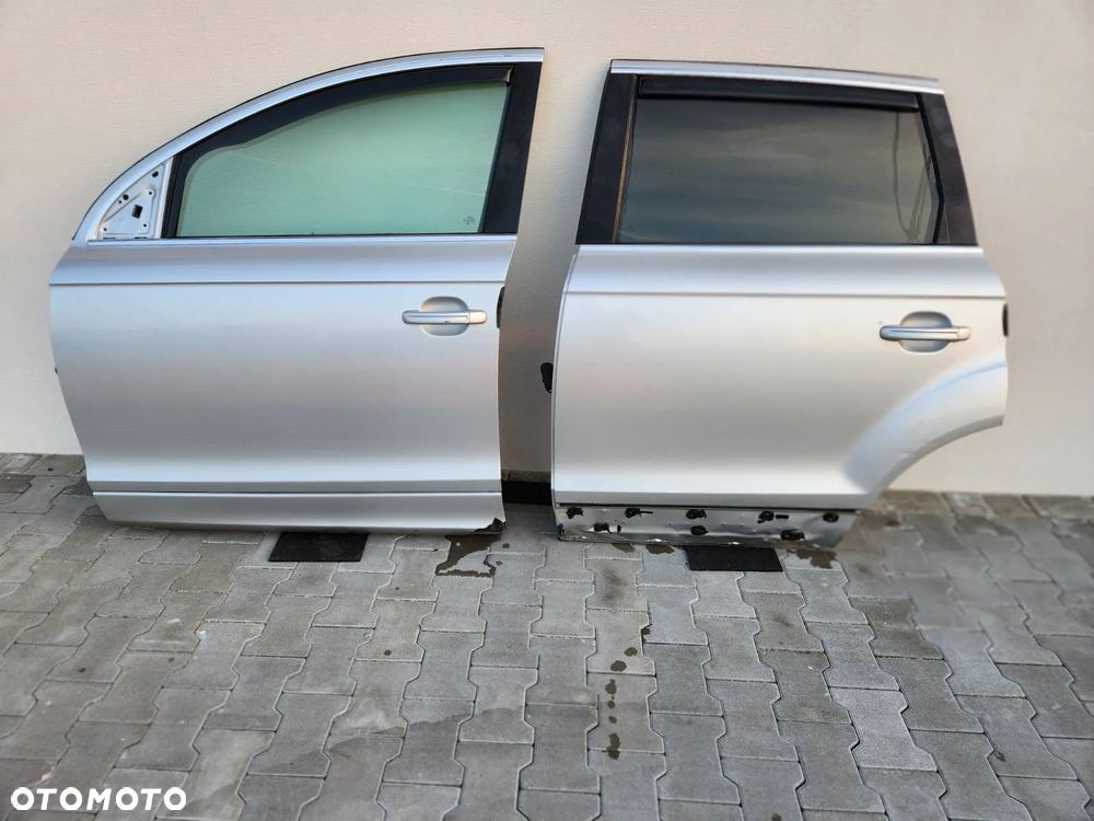 AUDI Q7 4L 05-15R DRZWI TYL LEWE - 1