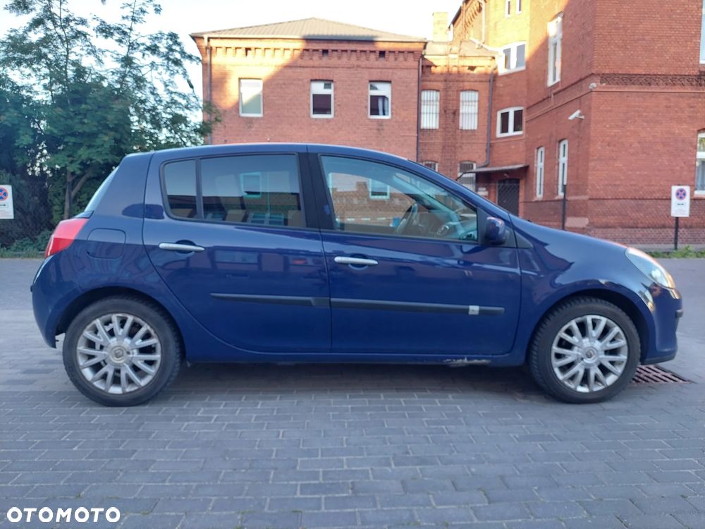 Renault Clio - 6