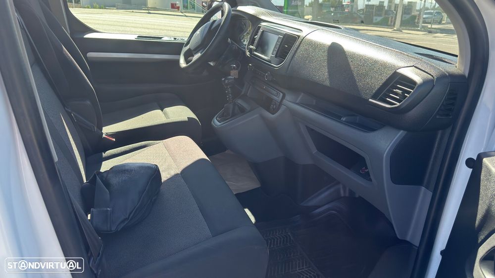 Peugeot Expert 2.0 BlueHDi L2H1 Semi-Vidrado - 10