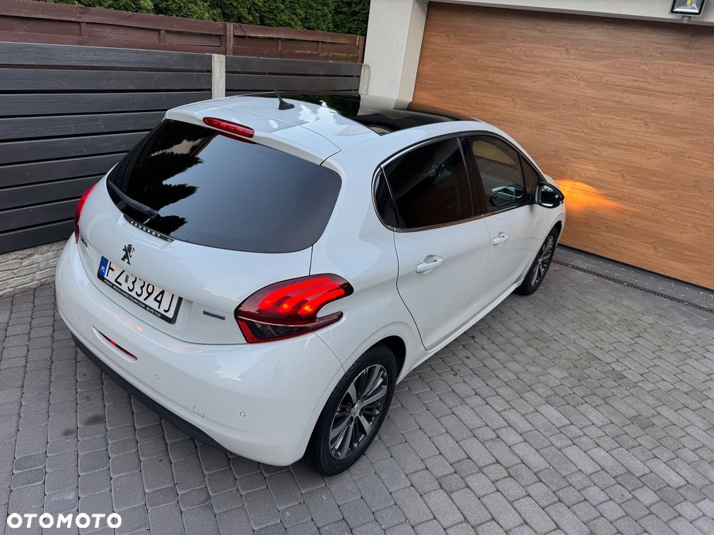 Peugeot 208 1.2 PureTech Allure S&S - 9