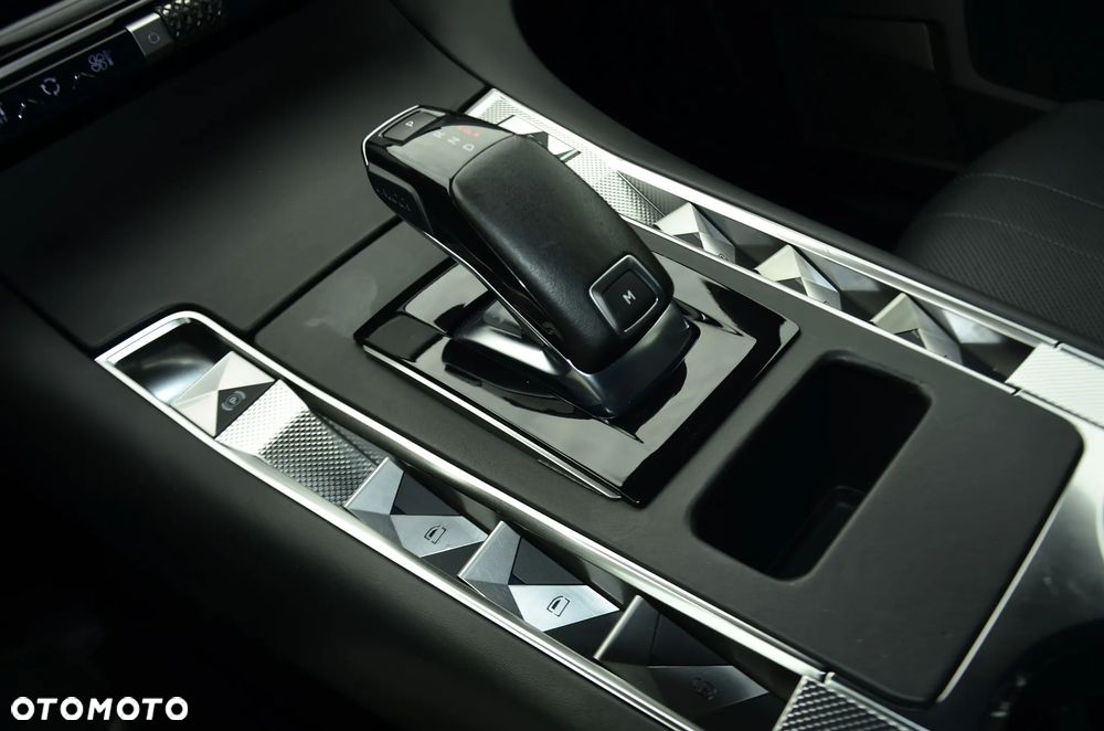 DS Automobiles DS 7 Crossback 1.5 BlueHDi So Chic - 32