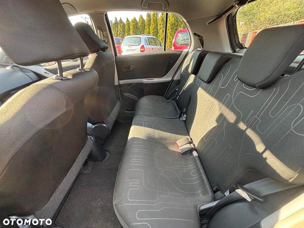 Toyota Yaris 1.33 Sol - 19