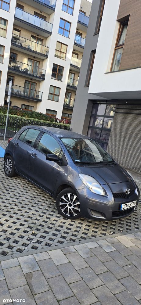 Toyota Yaris - 8