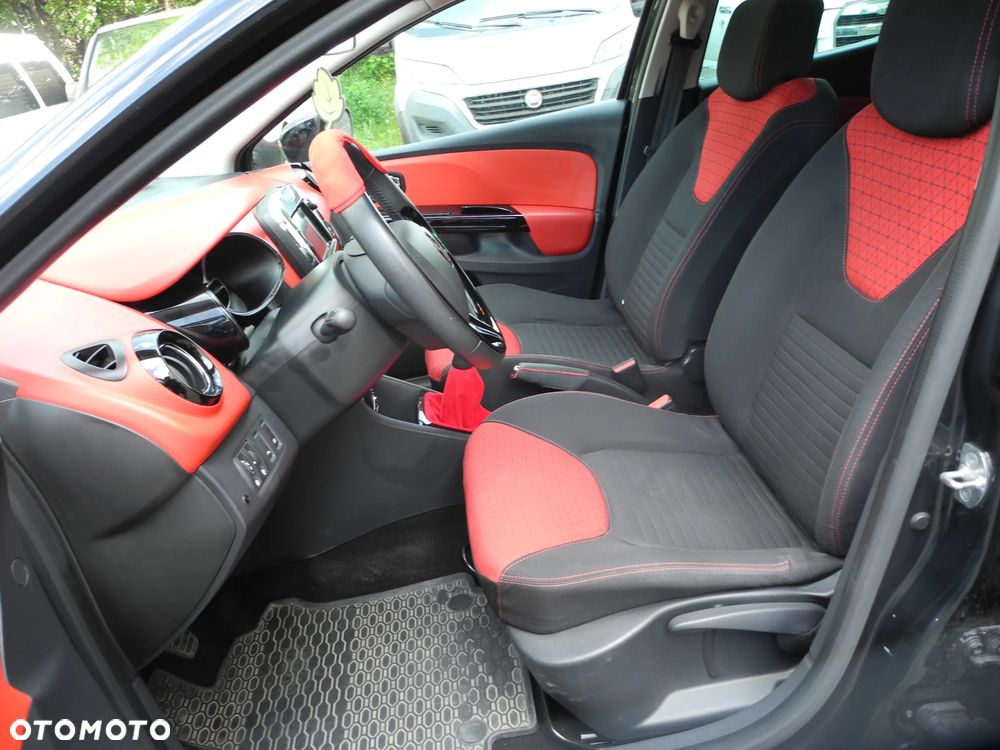 Renault Clio - 10