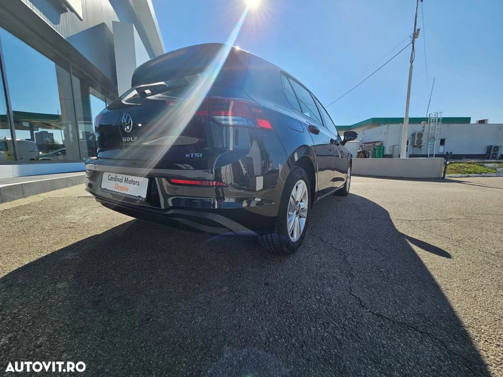 Volkswagen Golf 1.0 eTSI DSG MHEV Life - 5