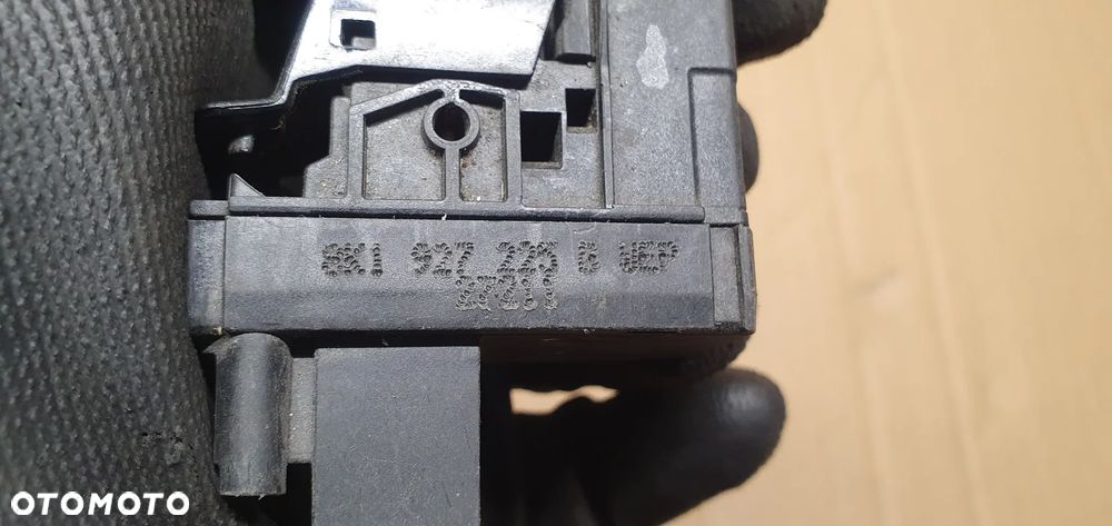 Przełącznik włącznik hamulca ręcznego Audi A4 B8 A5 8K1927225B - 6