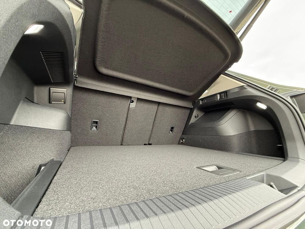 Volkswagen Tiguan 1.5 eTSI Elegance DSG - 35