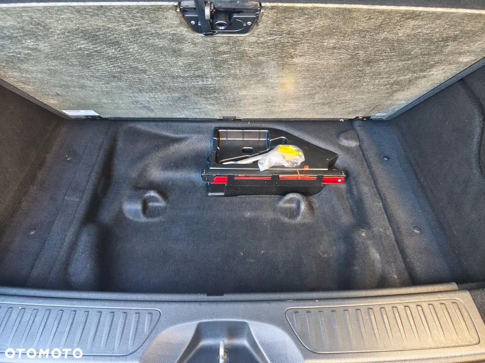 Mercedes-Benz Klasa B 180 CDI (BlueEFFICIENCY) - 37