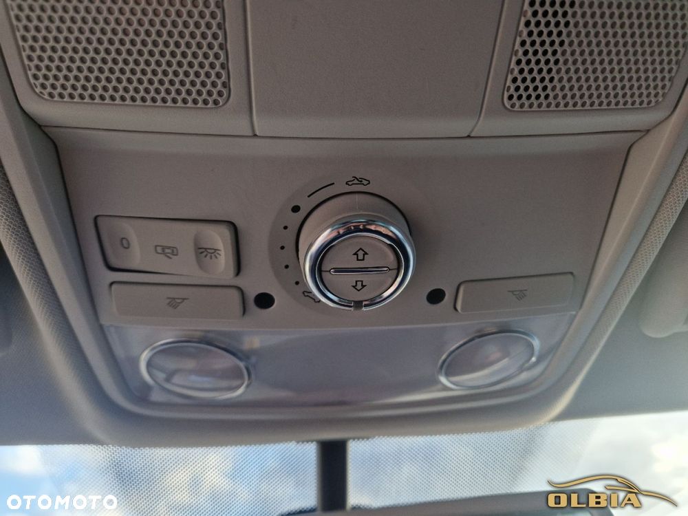 Volkswagen Tiguan - 36