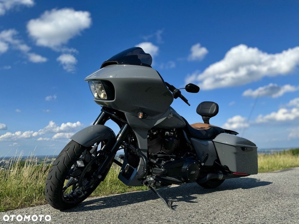 Harley-Davidson Touring Road Glide - 4