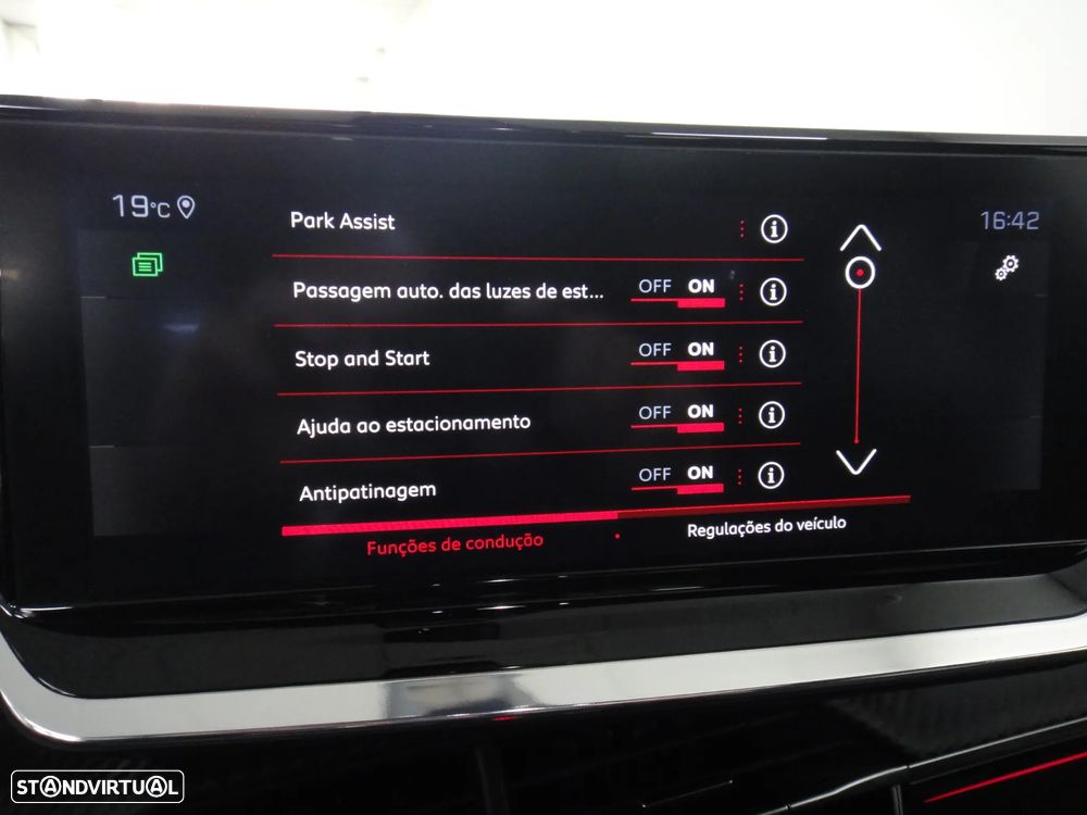 Peugeot 2008 1.2 PureTech GT Line EAT8 - 30