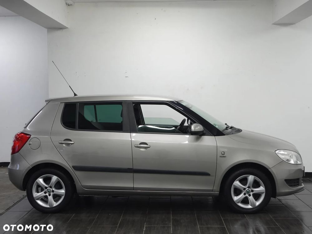 Skoda Fabia 1.2 HTP Ambition - 10
