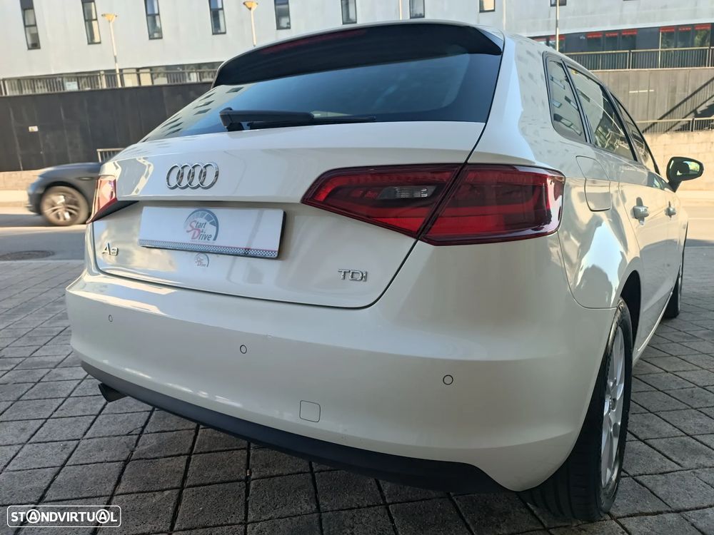 Audi A3 Sportback 1.6 TDI Advance Ultra - 10