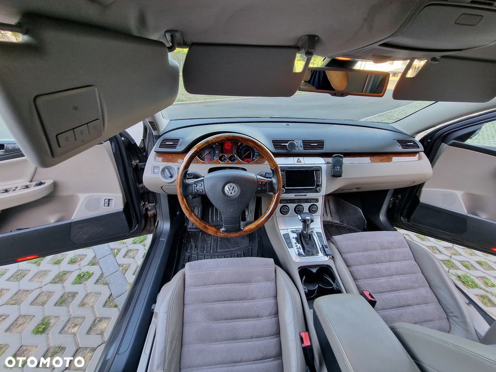 Volkswagen Passat Variant 2.0 TDI DPF DSG Highline - 13