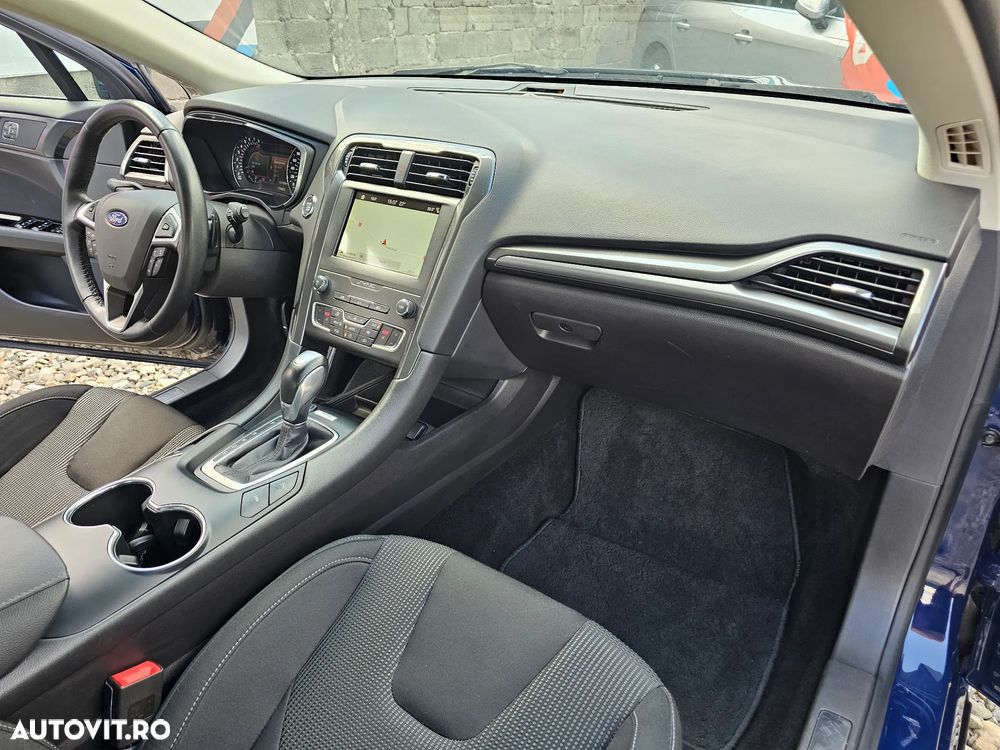 Ford Mondeo - 33