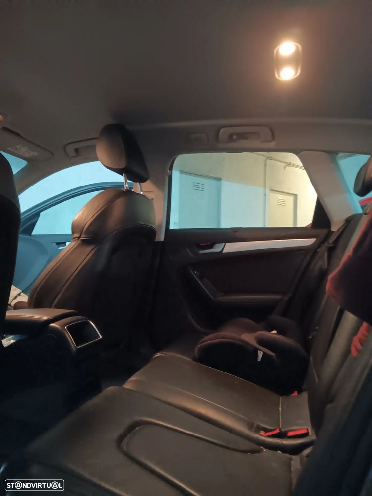 Audi A4 Avant 2.0 TDI multitronic Business Line S-line - 9