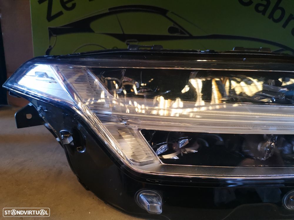 VOLVO XC90 II FAROL FULL LED DIREITO - FF423 - 3