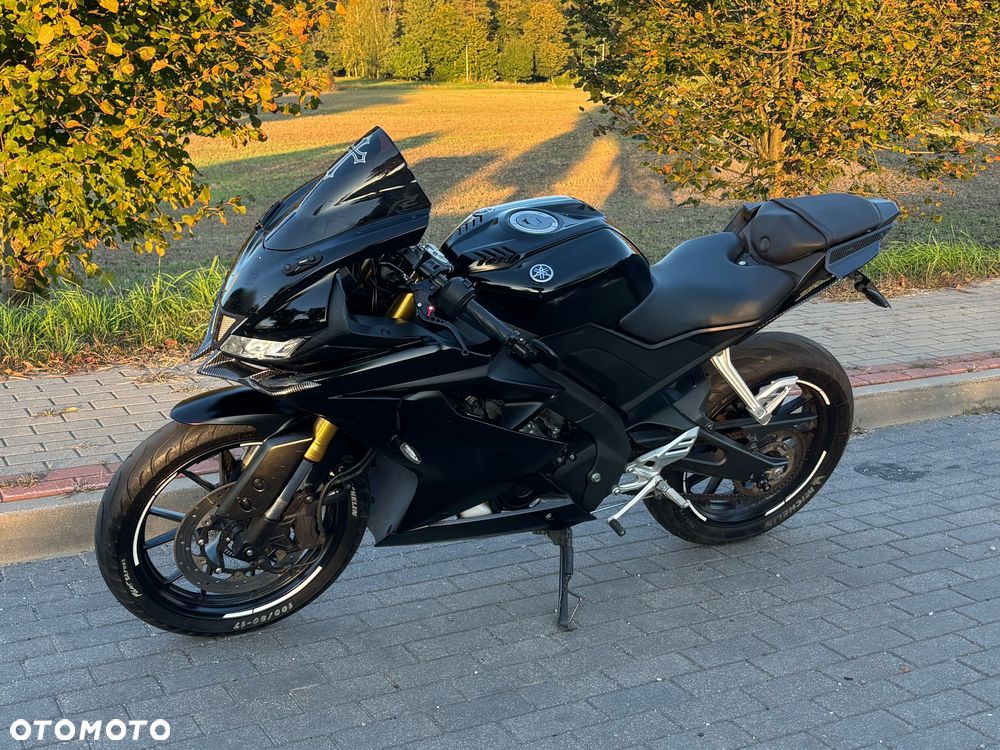 Yamaha YZF - 1
