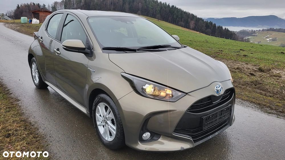 Toyota Yaris Hybrid 100 Active - 2