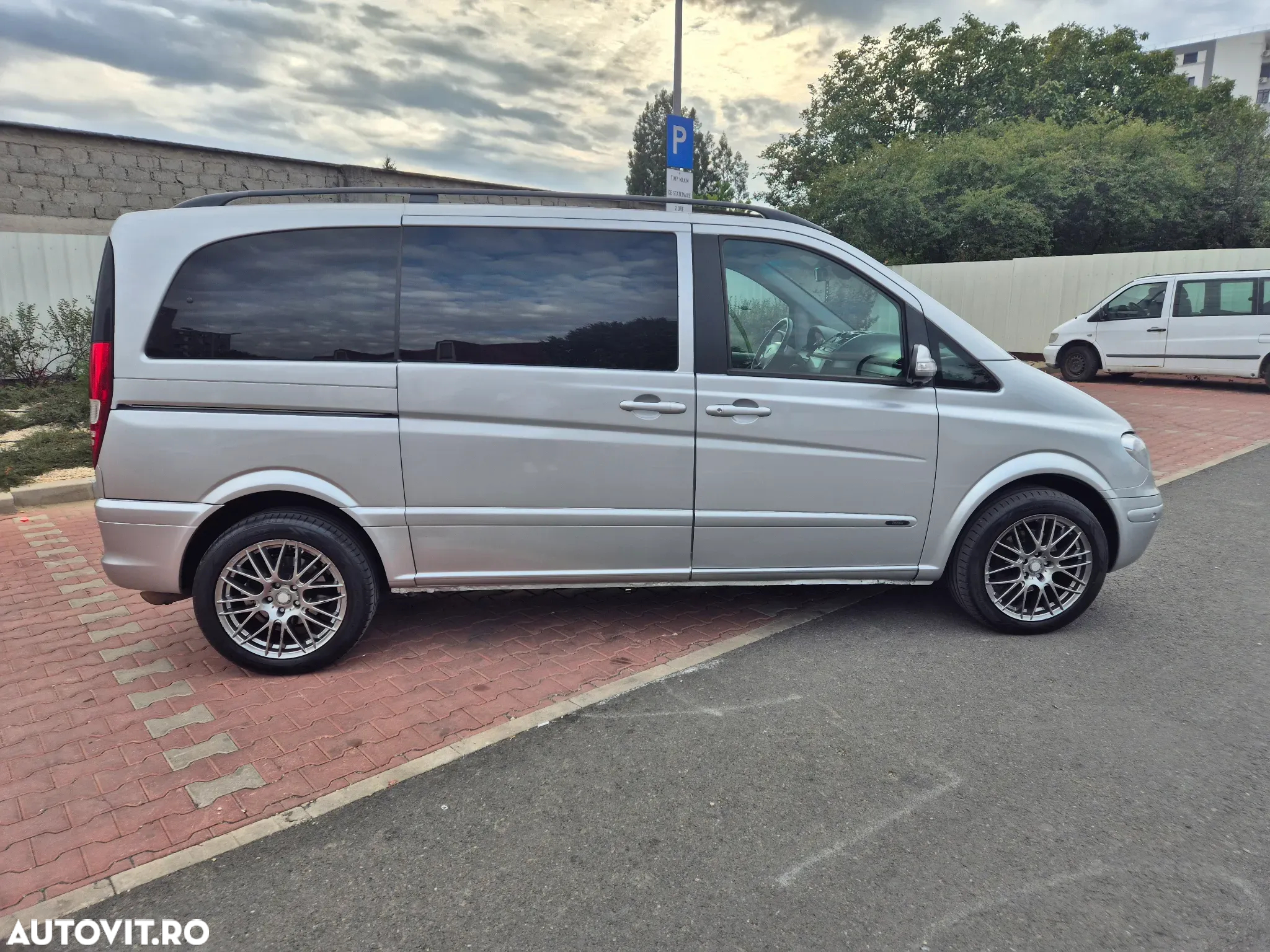 Mercedes-Benz Viano - 4