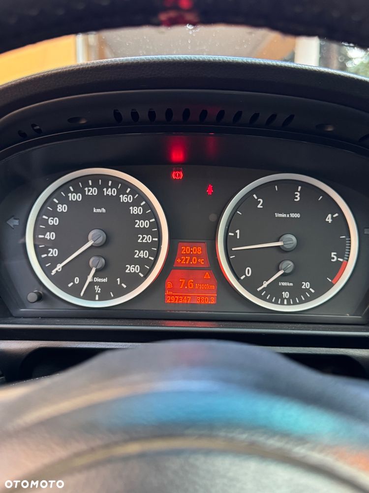 BMW Seria 5 525d - 9