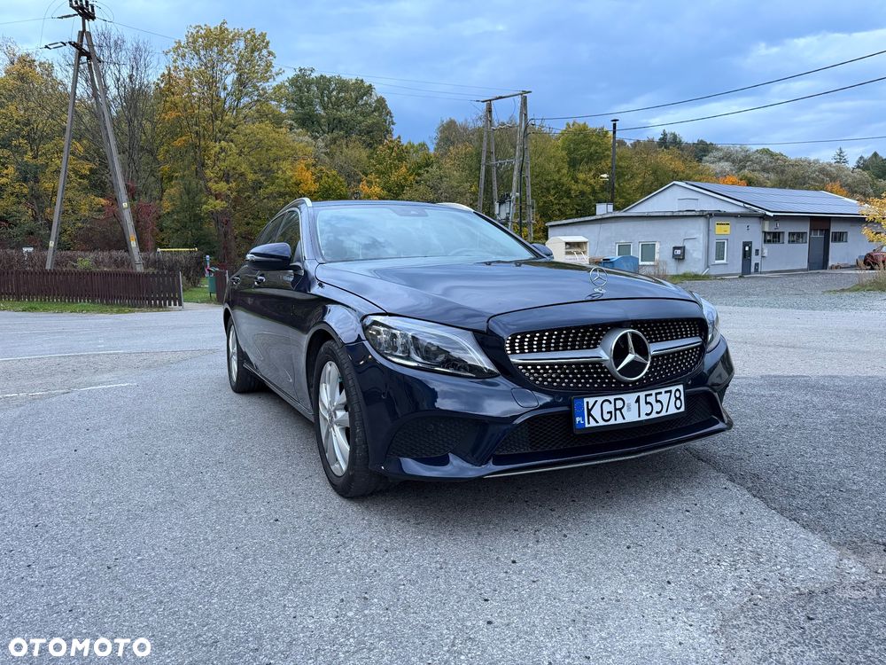 Mercedes-Benz C-Class 2019 photo 2