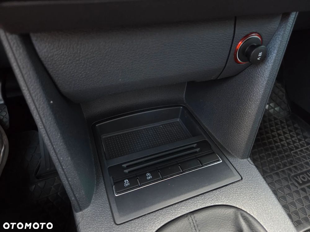 Volkswagen Touran 1.6 TDI DPF BlueMotion Technology Comfortline - 25