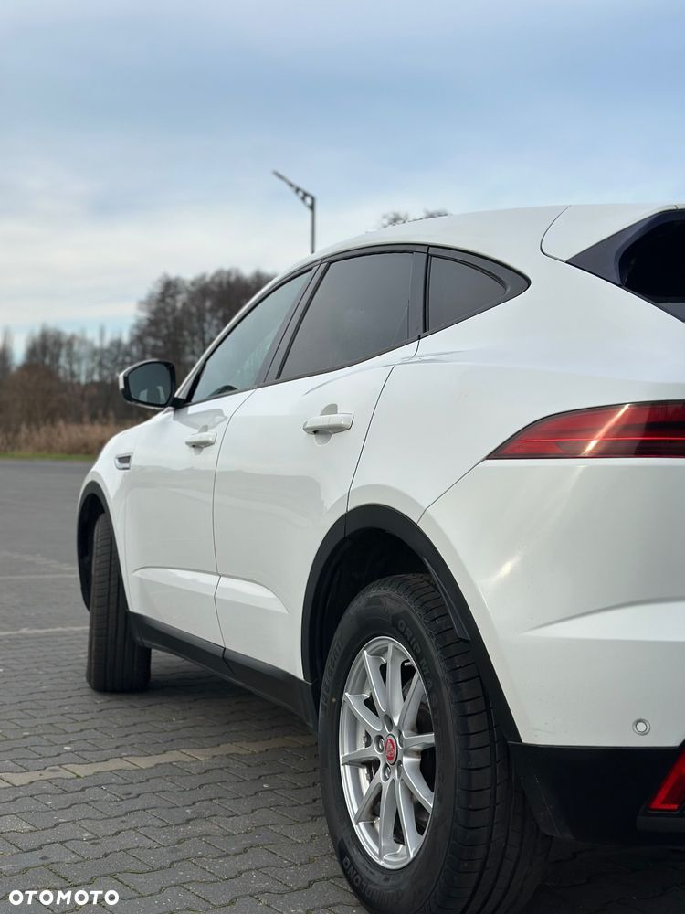 Jaguar E-Pace D150 R-Dynamic - 11
