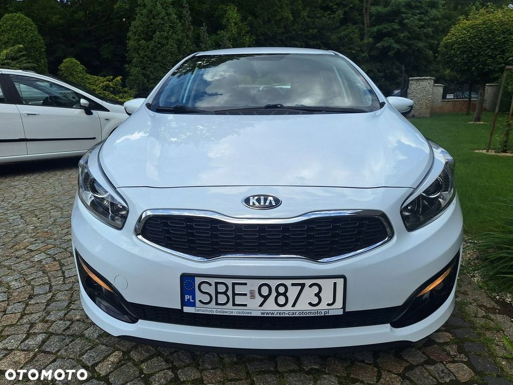 Kia Ceed - 24