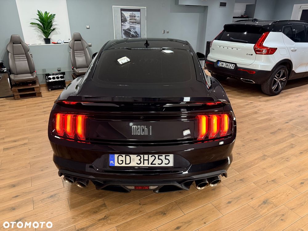 Ford Mustang - 13