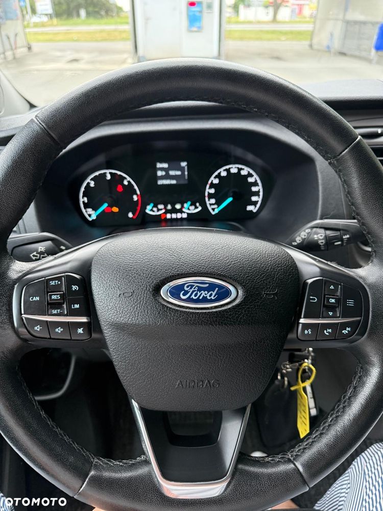 Ford Custom - 8