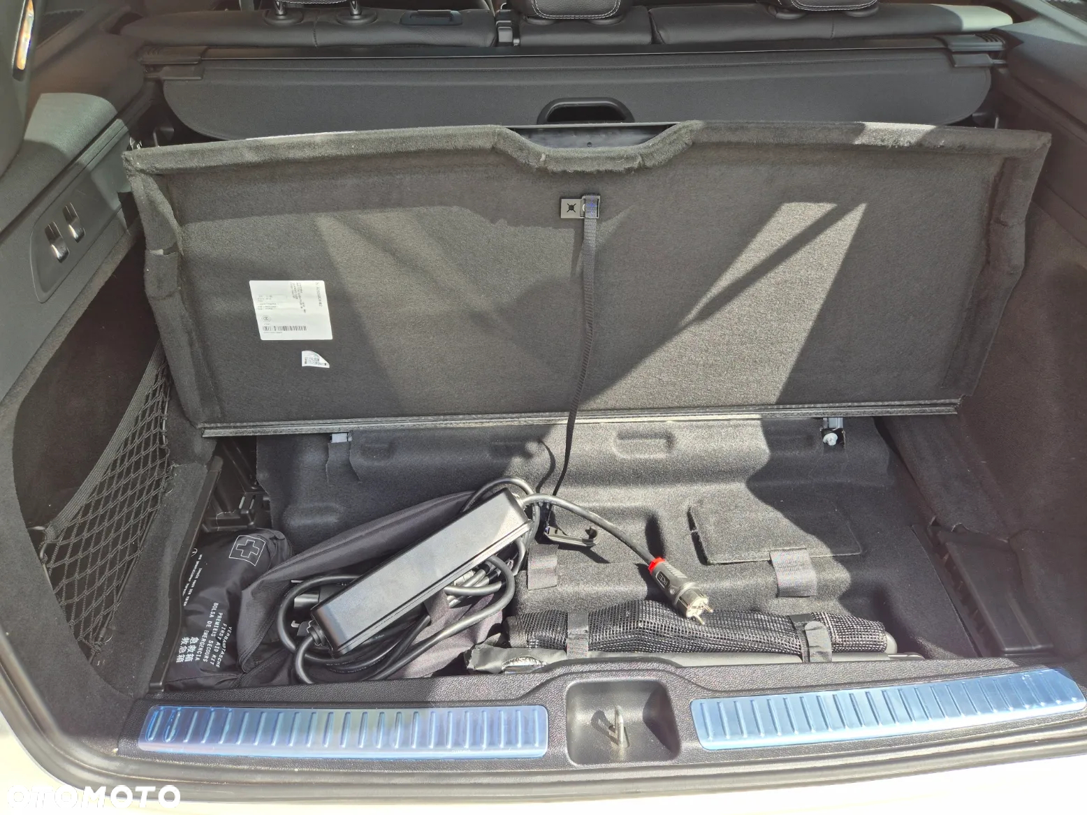 Mercedes-Benz GLC 350 e 4Matic 7G-TRONIC AMG Line - 12