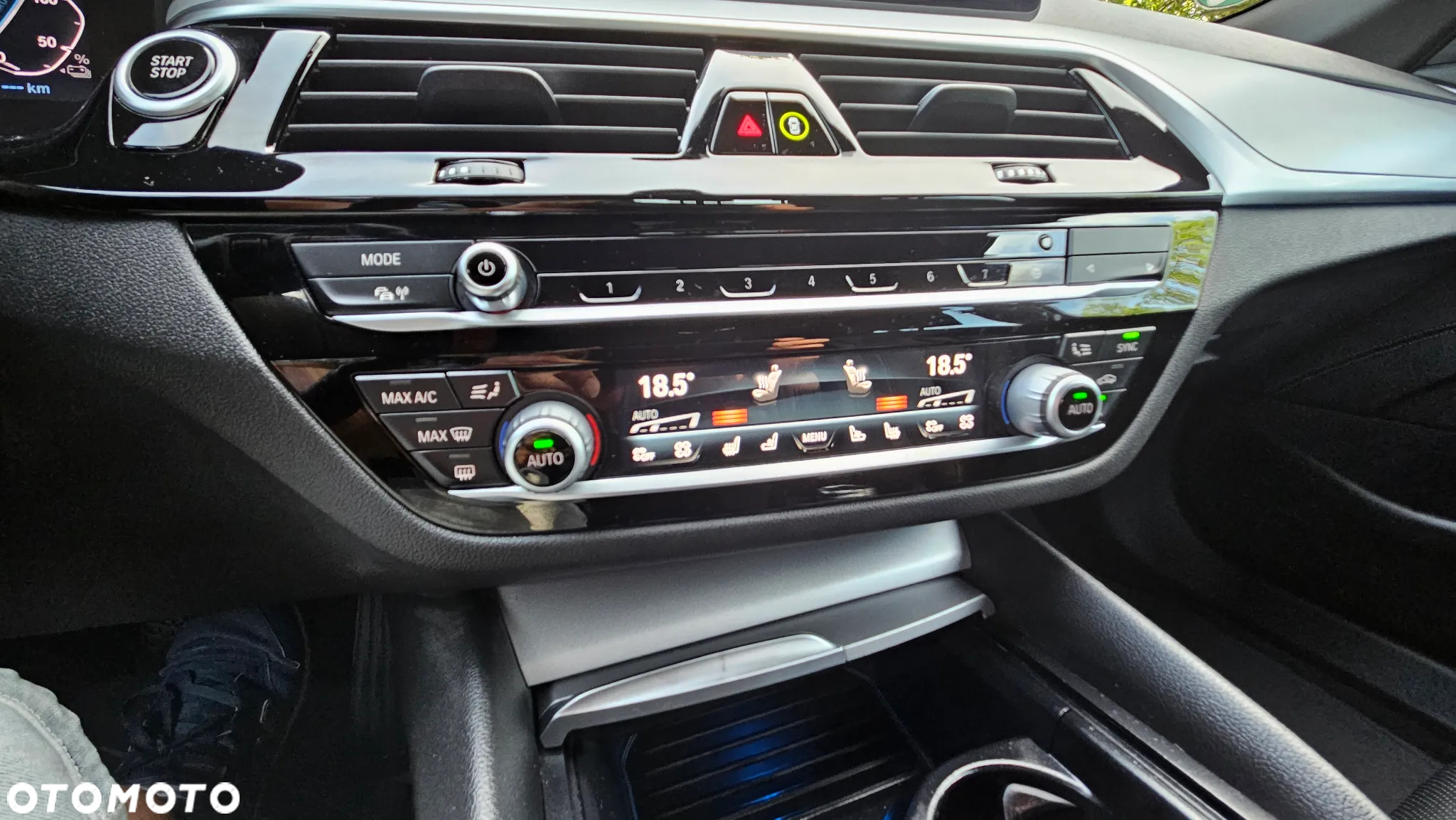 BMW Seria 5 520e - 36