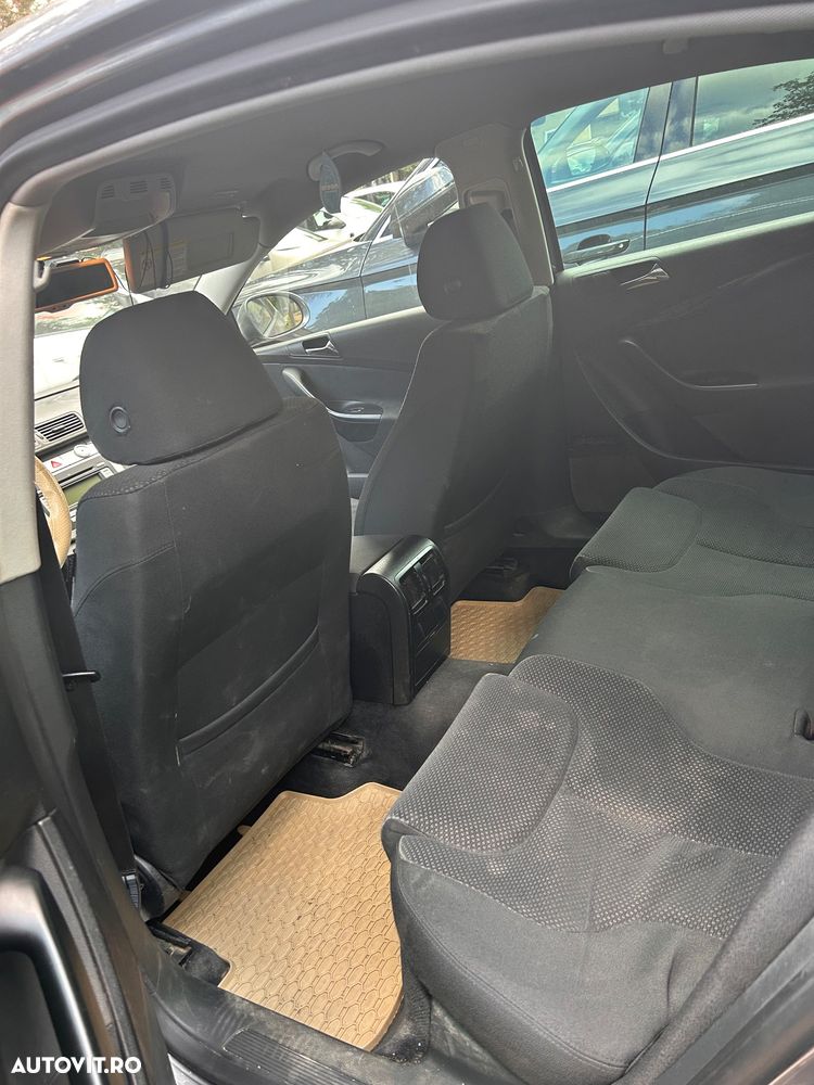 Volkswagen Passat - 4