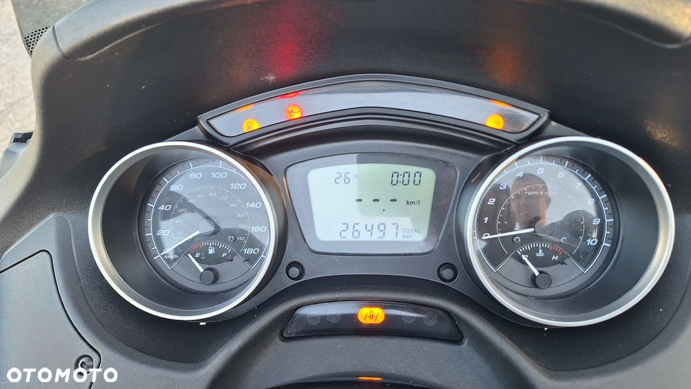 Piaggio MP-3 - 40