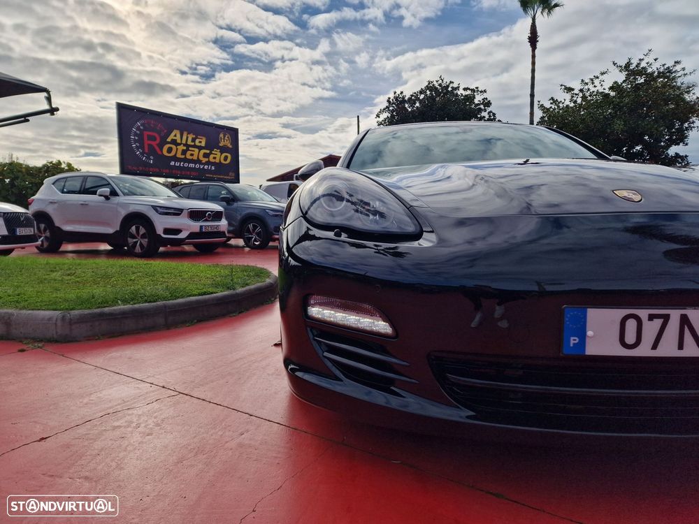 Porsche Panamera Platinum Edition - 3