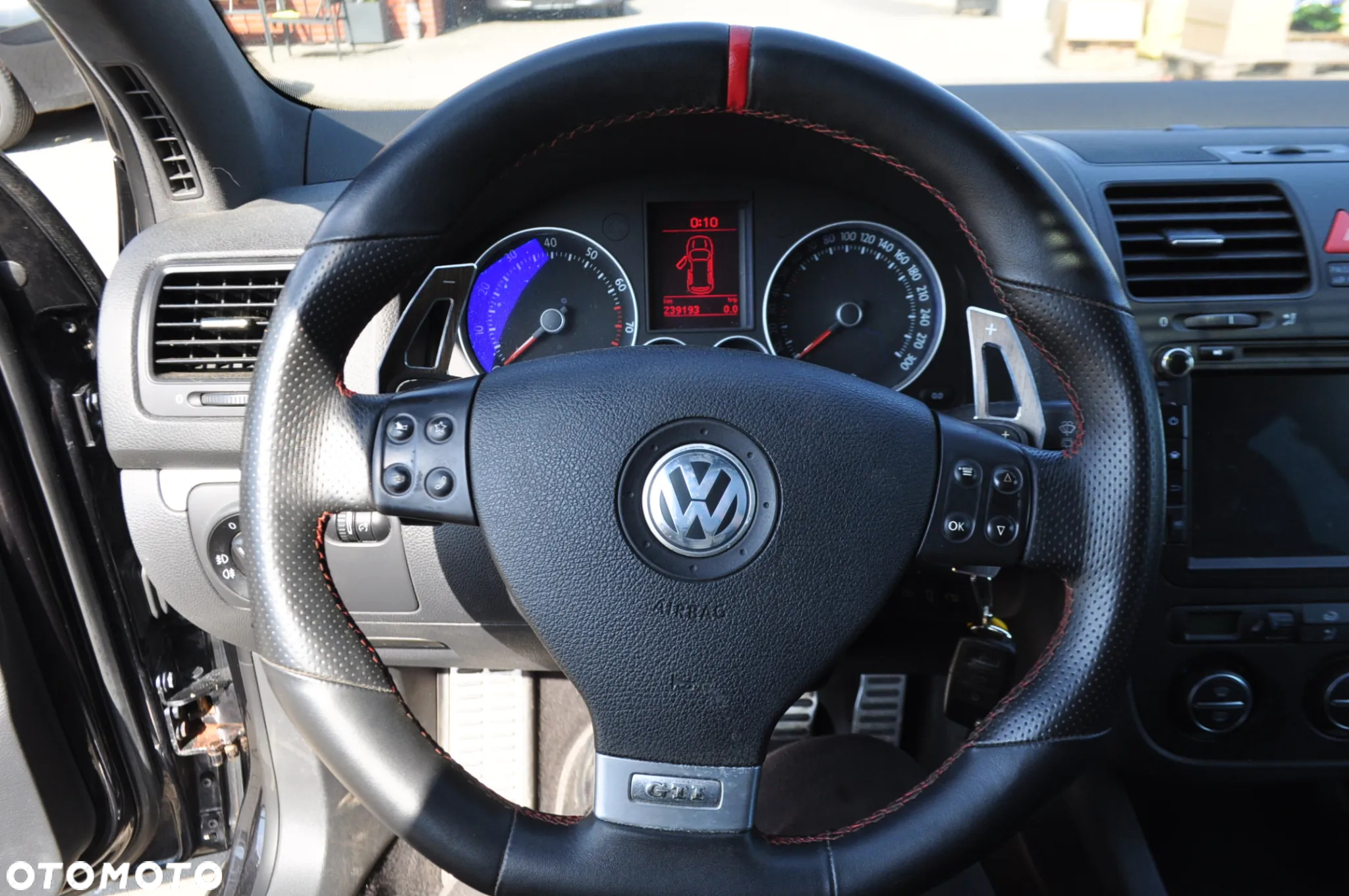 Volkswagen Golf 2.0 GTI DSG - 17