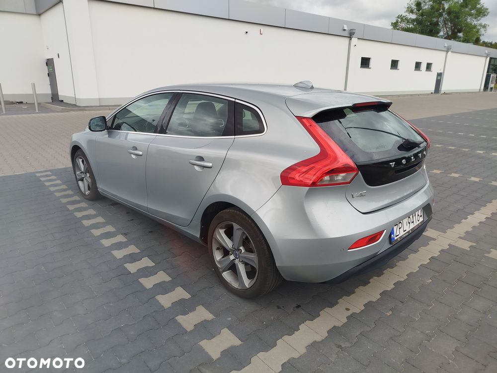 Volvo V40 - 4