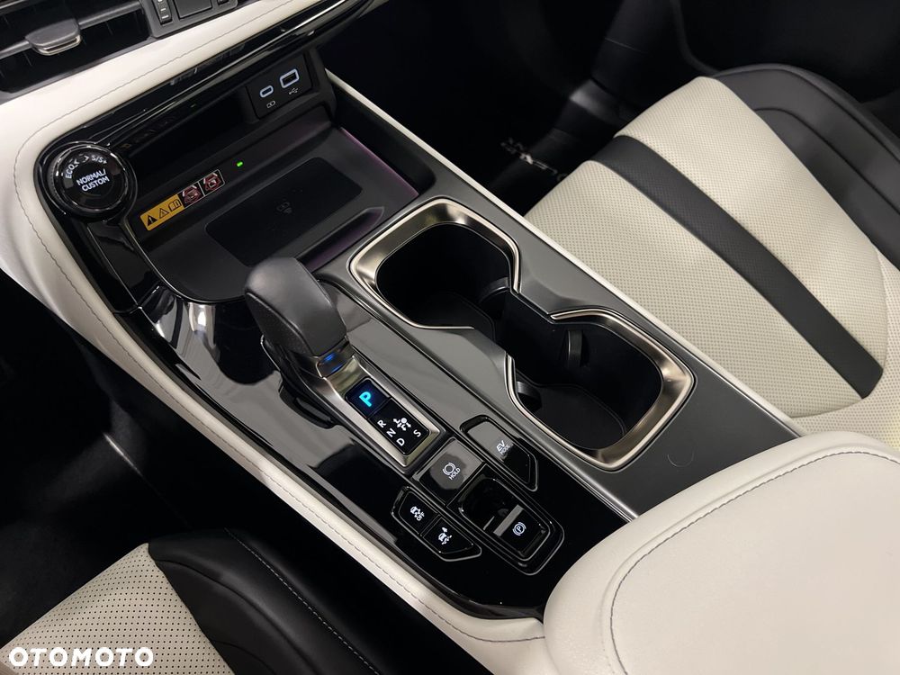 Lexus NX 350h F Sport AWD - 25