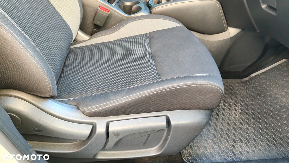 Nissan Qashqai 1.7 dCi ALL-MODE 4x4i N-CONNECTA - 28
