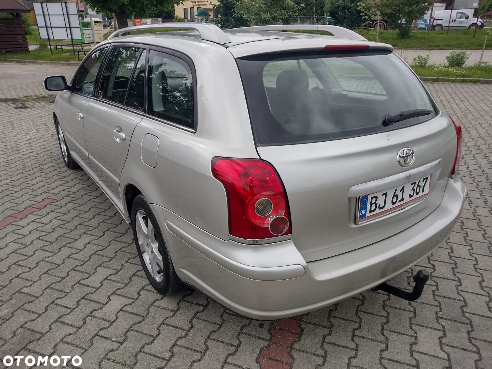 Toyota Avensis 1.8 VVT-i Combi Automatik Sol - 13