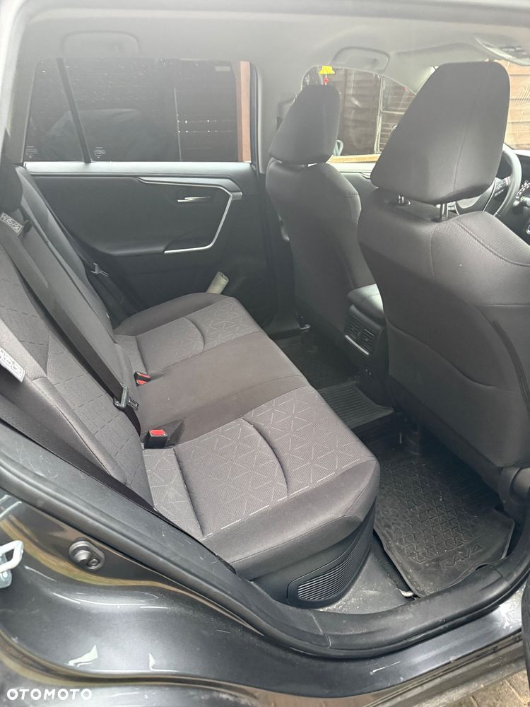 Toyota RAV4 - 9