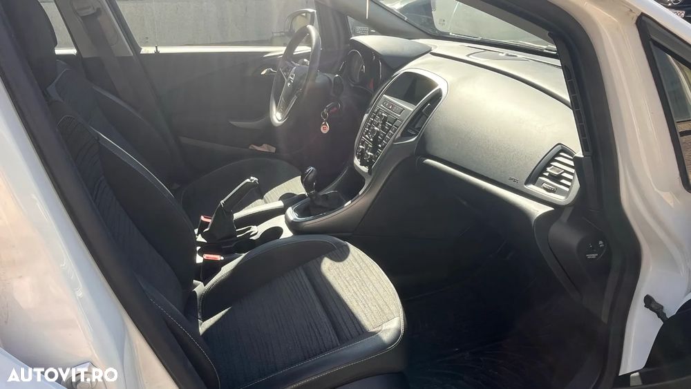 Opel Astra 1.4 ECOTEC Turbo Enjoy - 11