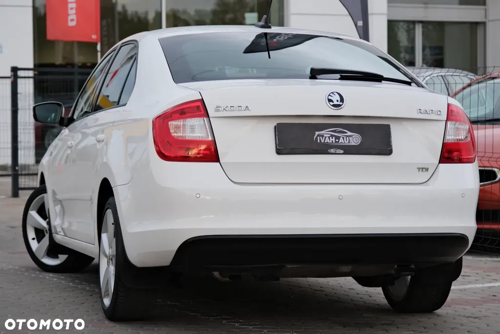 Skoda RAPID 1.6 TDI Ambition - 12