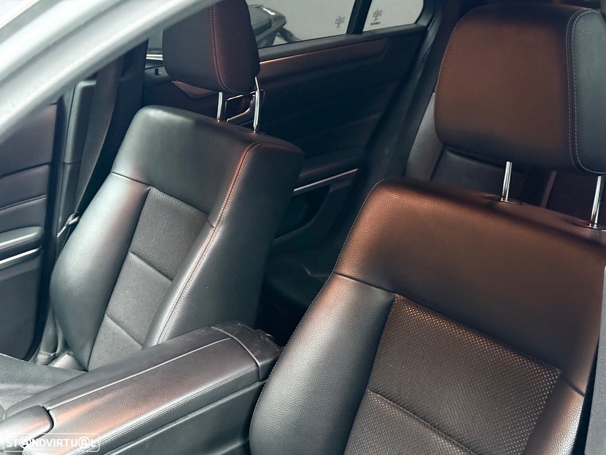 Mercedes-Benz E 200 BlueTEC Avantgarde Auto - 13