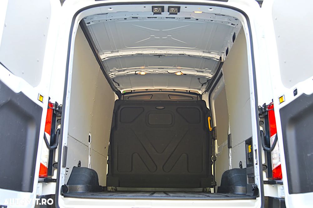 Ford E-TRANSIT L2H2 198KW - 33