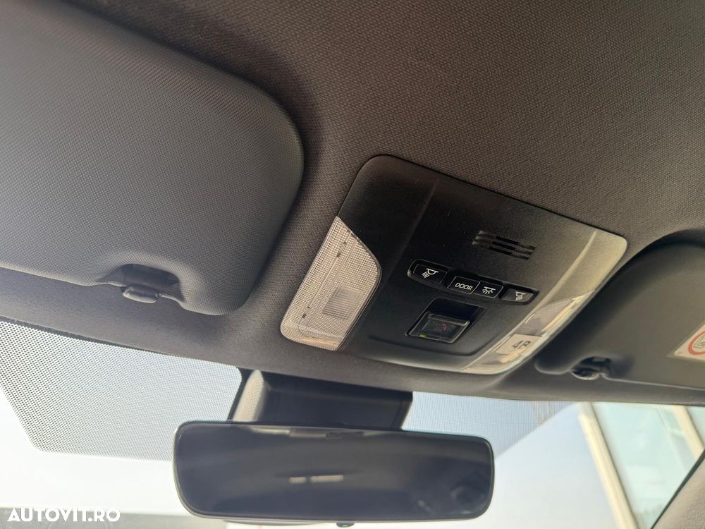 Toyota Corolla 1.8 HSD Dynamic - 21